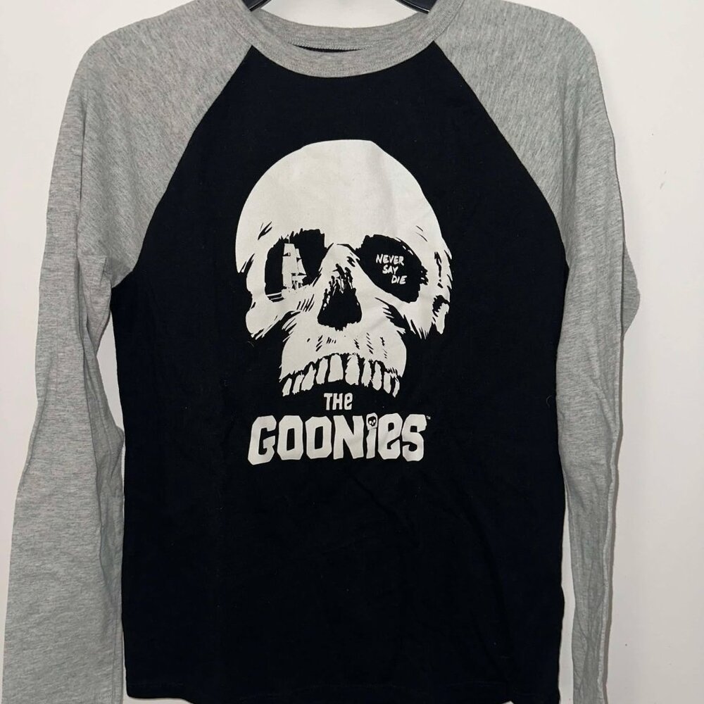 Gap Kids "The Goonies" graphic T, size XL
